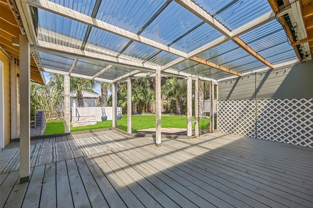 104 Bonita Avenue, Galveston, TX 77550