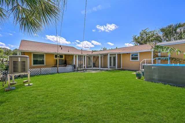 104 Bonita Avenue, Galveston, TX 77550