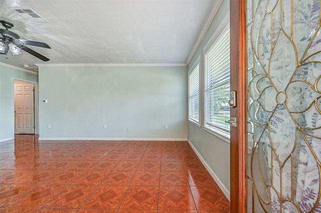 104 Bonita Avenue, Galveston, TX 77550