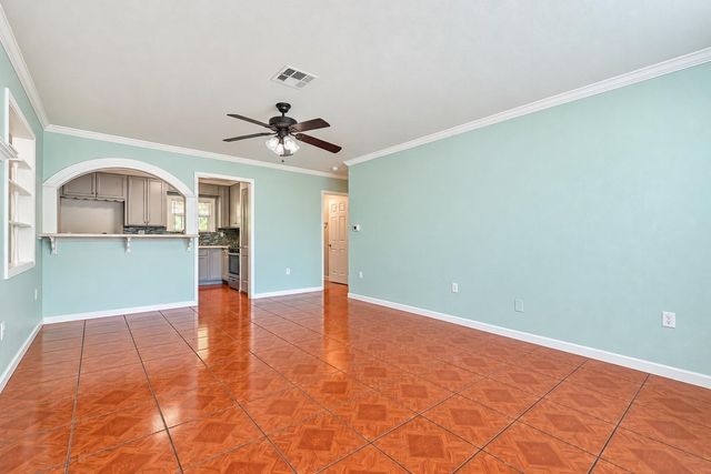 104 Bonita Avenue, Galveston, TX 77550