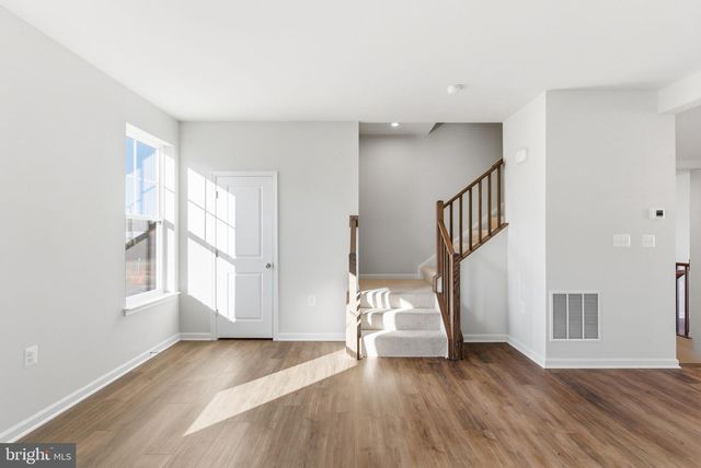 222 MONTEITH DR, Winchester, VA 22601