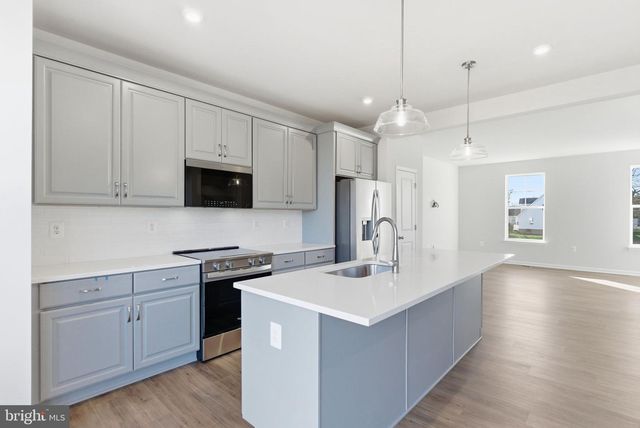 222 MONTEITH DR, Winchester, VA 22601