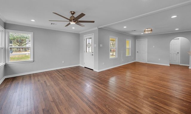 3213 S 3rd Street, Waco, TX 76706