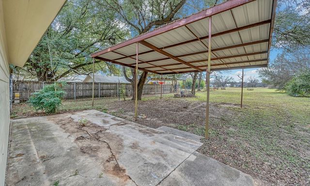 3213 S 3rd Street, Waco, TX 76706