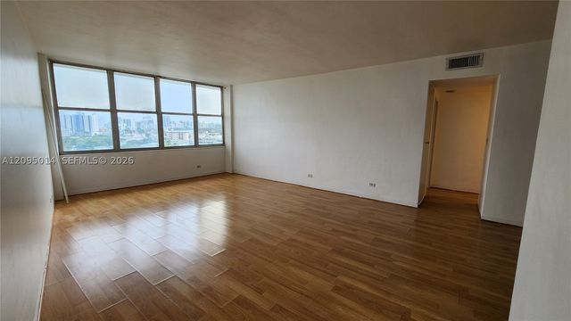 7441 Wayne Ave 8O, Miami Beach, FL 33141