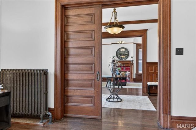 5095 Westminster Place, St Louis, MO 63108