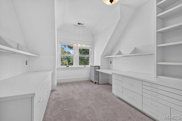 5095 Westminster Place, St Louis, MO 63108