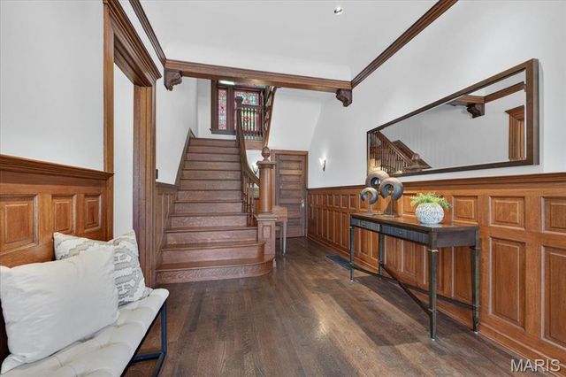 5095 Westminster Place, St Louis, MO 63108