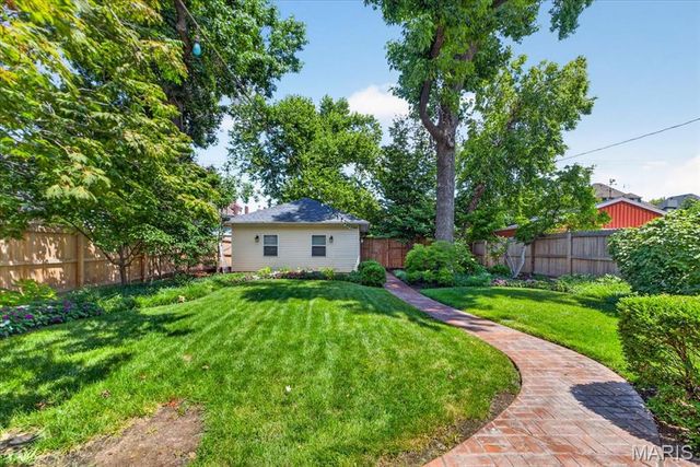 5095 Westminster Place, St Louis, MO 63108