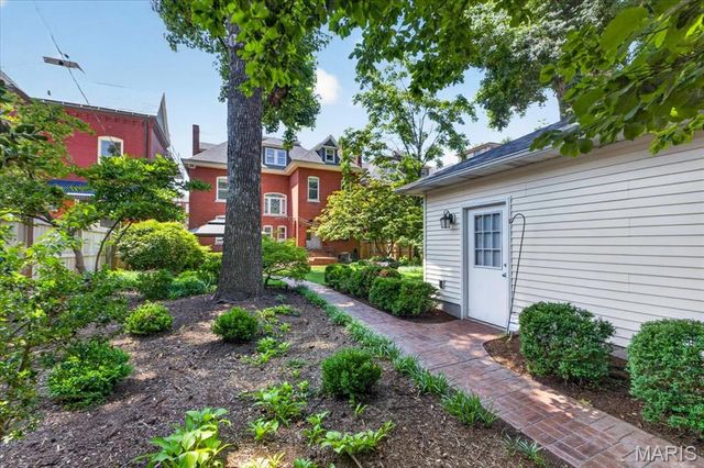 5095 Westminster Place, St Louis, MO 63108