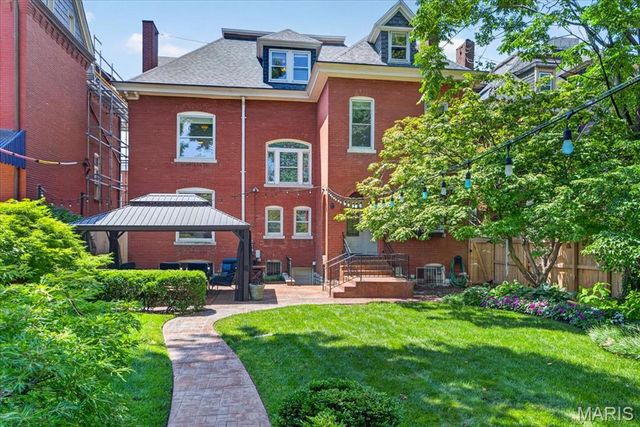 5095 Westminster Place, St Louis, MO 63108