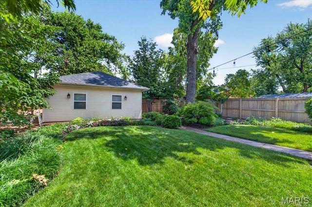 5095 Westminster Place, St Louis, MO 63108