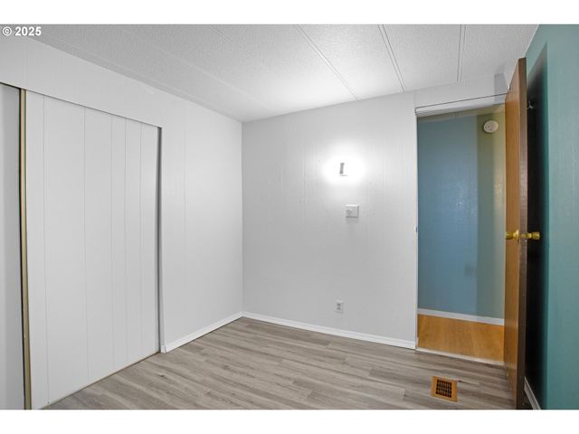 4900 ROYAL Ave 56, Eugene, OR 97402