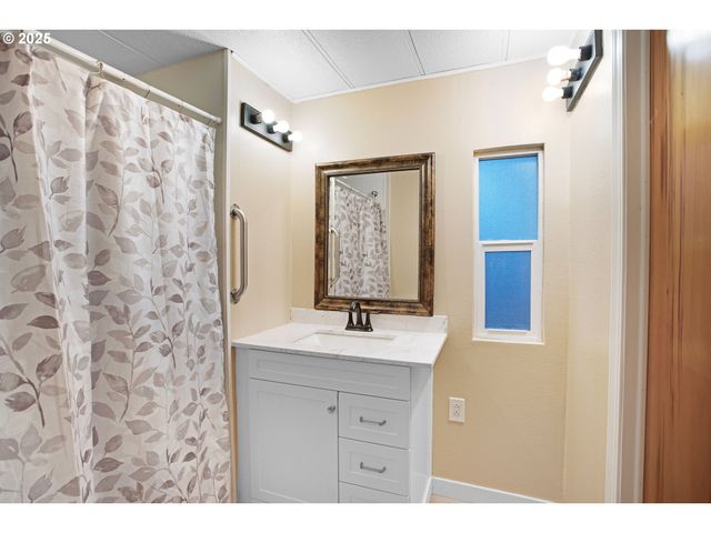 4900 ROYAL Ave 56, Eugene, OR 97402