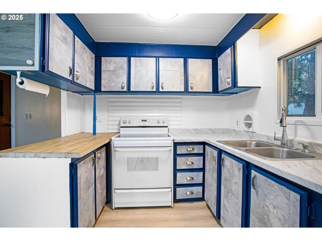 4900 ROYAL Ave 56, Eugene, OR 97402