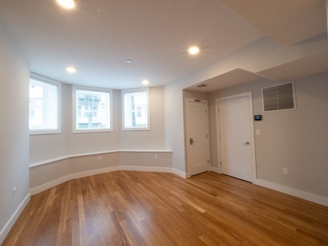 78 Gibbs Street B, Brookline, MA 02446