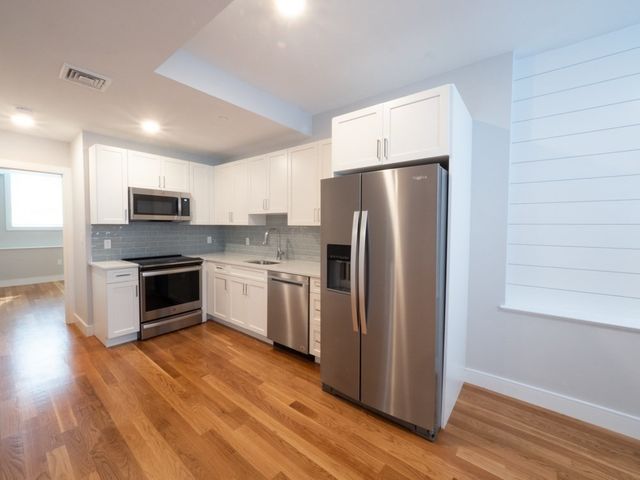 78 Gibbs Street B, Brookline, MA 02446