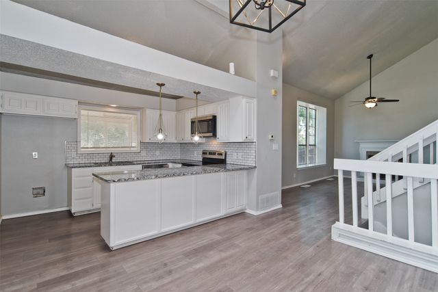 4300 Hidden Creek Drive, Arlington, TX 76016