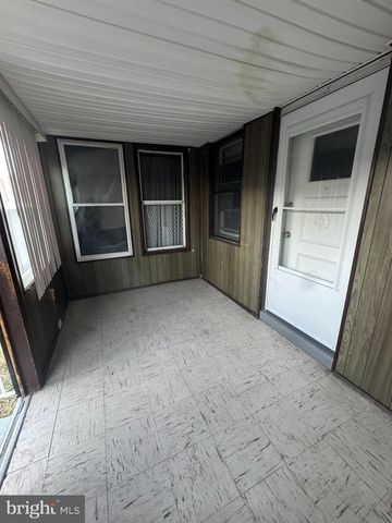 2727 BOOKERT DR, Baltimore, MD 21225