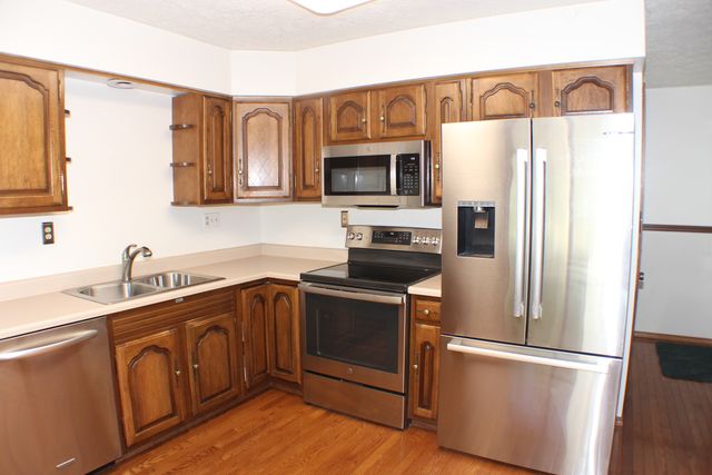 8 Apache Court, Eldridge, IA 52748
