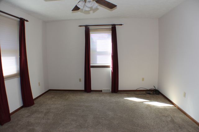 8 Apache Court, Eldridge, IA 52748