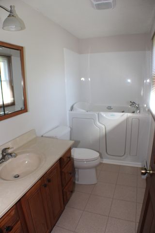 8 Apache Court, Eldridge, IA 52748