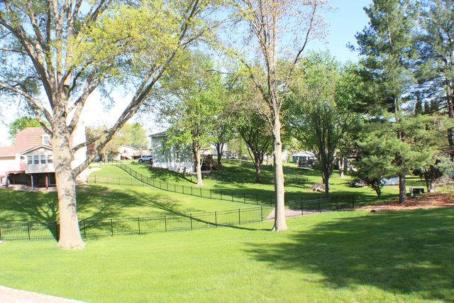 8 Apache Court, Eldridge, IA 52748