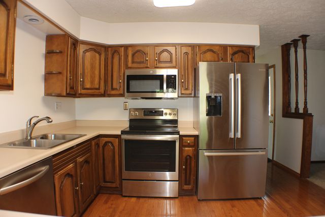 8 Apache Court, Eldridge, IA 52748