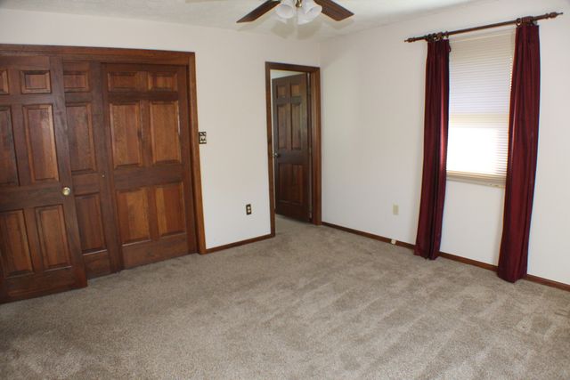 8 Apache Court, Eldridge, IA 52748
