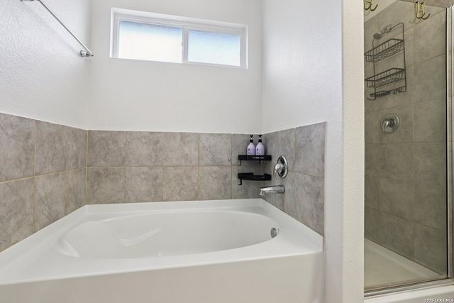 13411 WHISPER XING, San Antonio, TX 78252