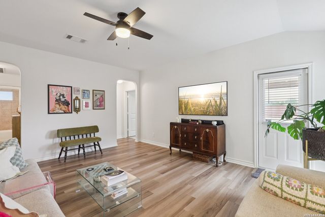 13411 WHISPER XING, San Antonio, TX 78252