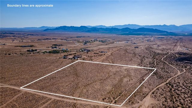 017 N Garrett Drive, Kingman, AZ 86401