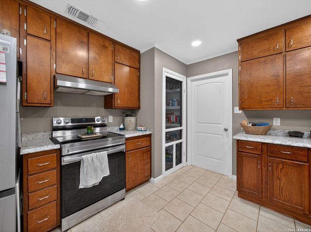 461 Shorty's Ln, Fredericksburg, TX 78624