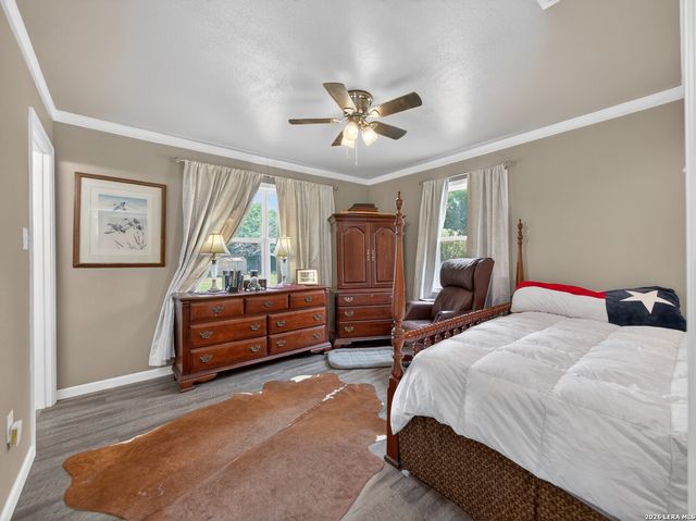 461 Shorty's Ln, Fredericksburg, TX 78624