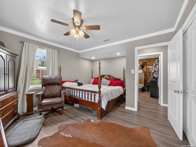 461 Shorty's Ln, Fredericksburg, TX 78624