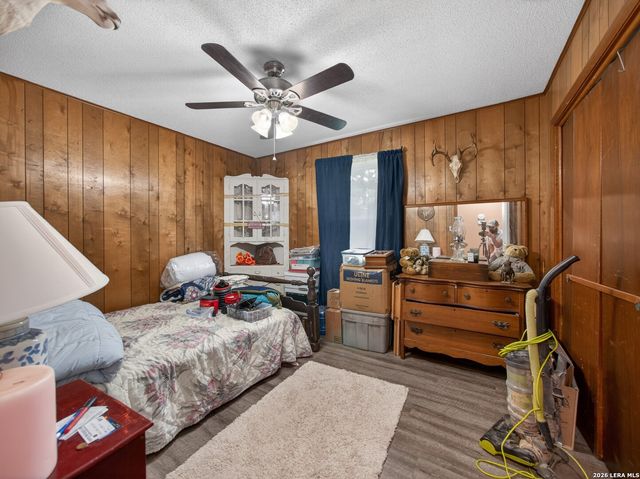 461 Shorty's Ln, Fredericksburg, TX 78624