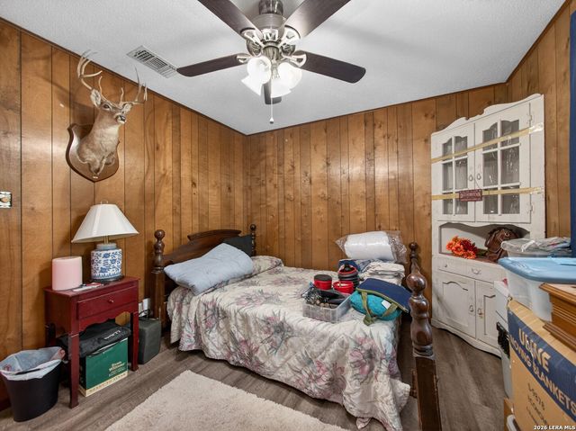 461 Shorty's Ln, Fredericksburg, TX 78624