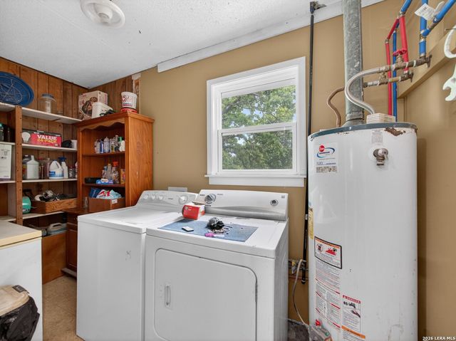 461 Shorty's Ln, Fredericksburg, TX 78624