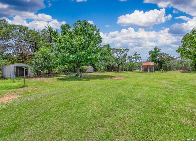 461 Shorty's Ln, Fredericksburg, TX 78624