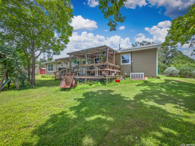 461 Shorty's Ln, Fredericksburg, TX 78624