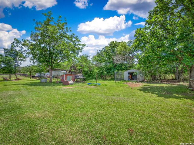 461 Shorty's Ln, Fredericksburg, TX 78624