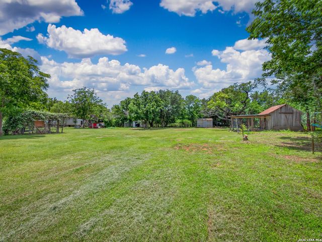 461 Shorty's Ln, Fredericksburg, TX 78624