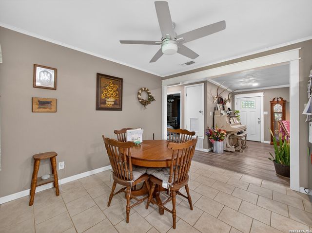 461 Shorty's Ln, Fredericksburg, TX 78624