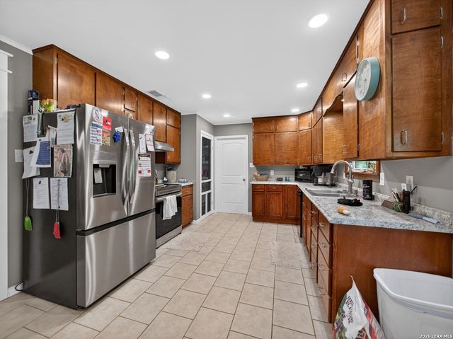 461 Shorty's Ln, Fredericksburg, TX 78624