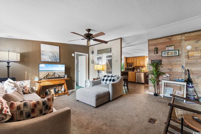 1038 Palm Dr., Conway, SC 29526