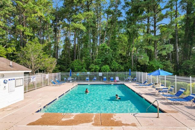 1038 Palm Dr., Conway, SC 29526