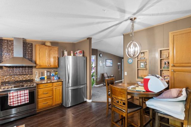 1038 Palm Dr., Conway, SC 29526