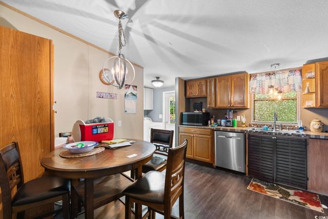 1038 Palm Dr., Conway, SC 29526