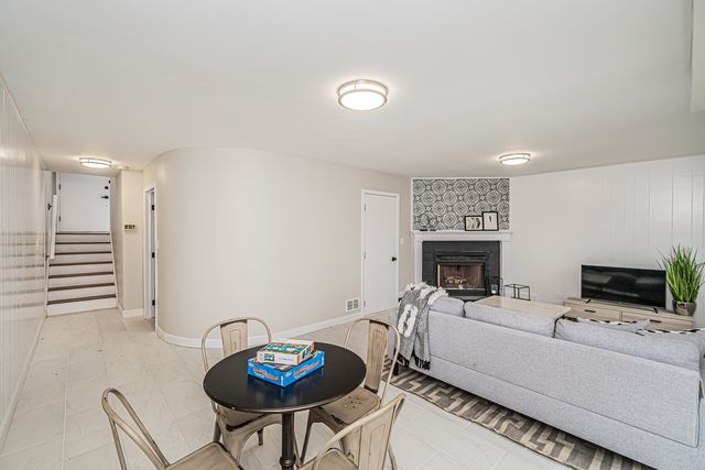 432 Skokie Boulevard, Wilmette, IL 60091