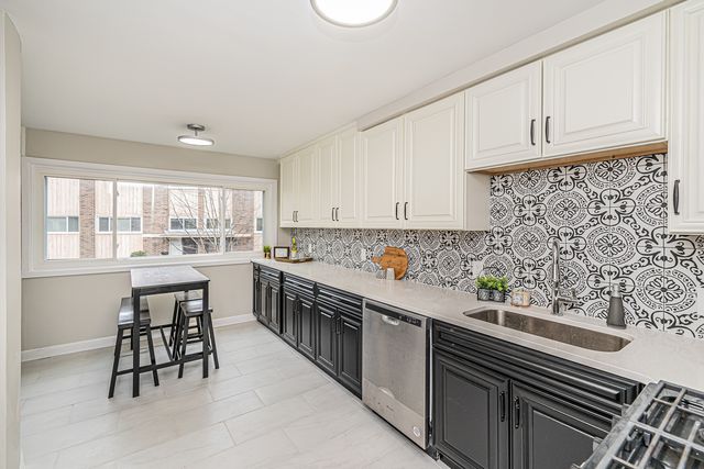 432 Skokie Boulevard, Wilmette, IL 60091